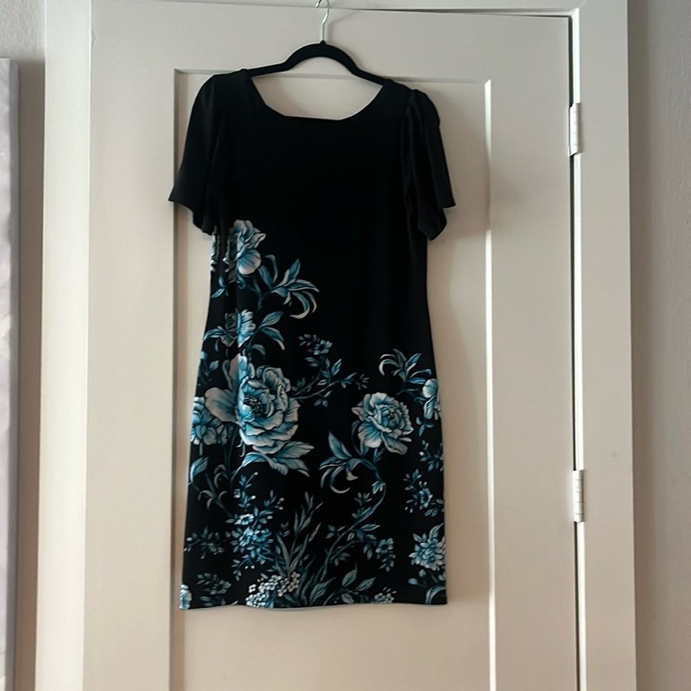 WHBM Black and Blue Floral “Reversible” Dress with Flutter Sleeves, Size Small